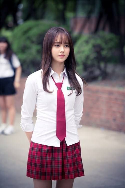 Detail Foto Artis Korea Kim So Hyun Nomer 17