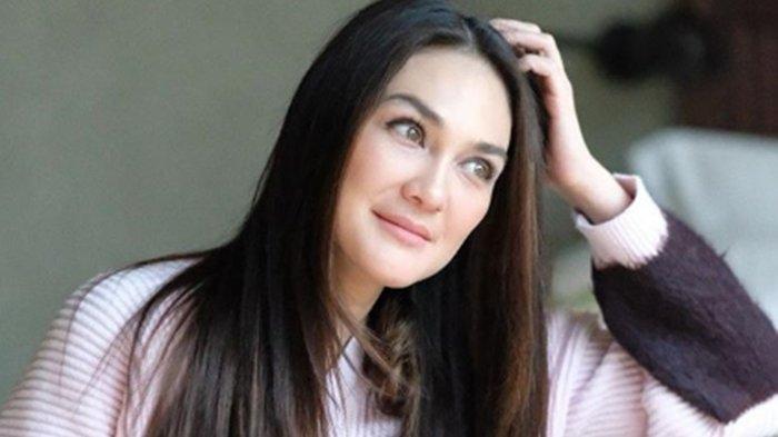 Detail Foto Artis Luna Maya Nomer 21