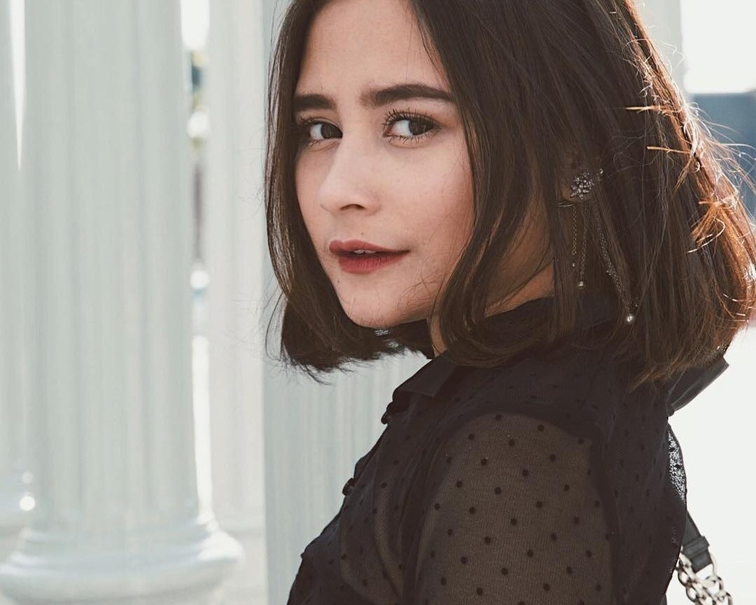 Detail Foto Artis Prilly Nomer 7