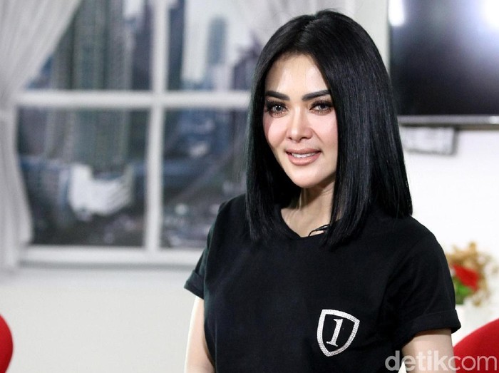 Detail Foto Artis Sahrini Nomer 4