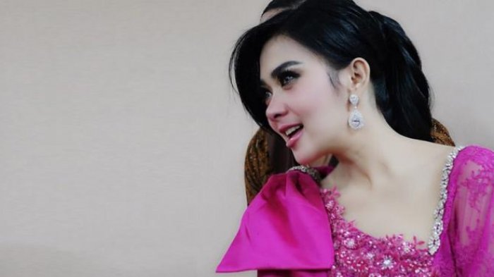 Detail Foto Artis Sahrini Nomer 5