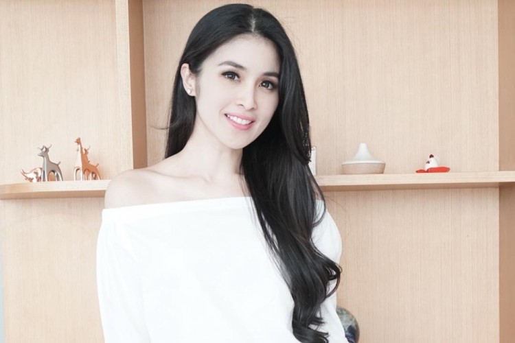 Detail Foto Artis Sandra Dewi Nomer 21