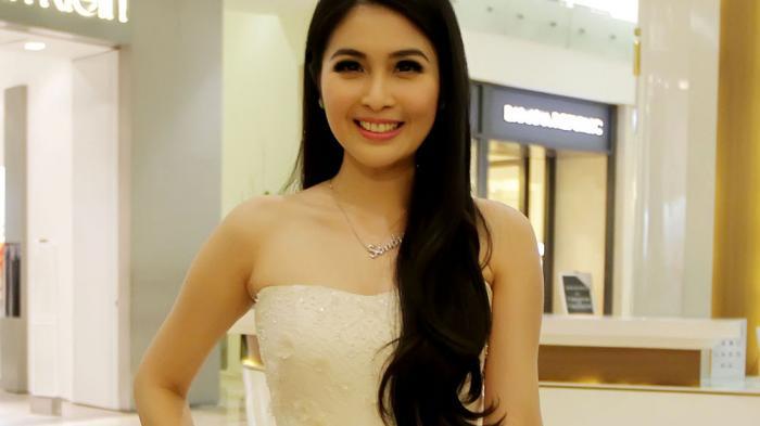 Detail Foto Artis Sandra Dewi Nomer 39