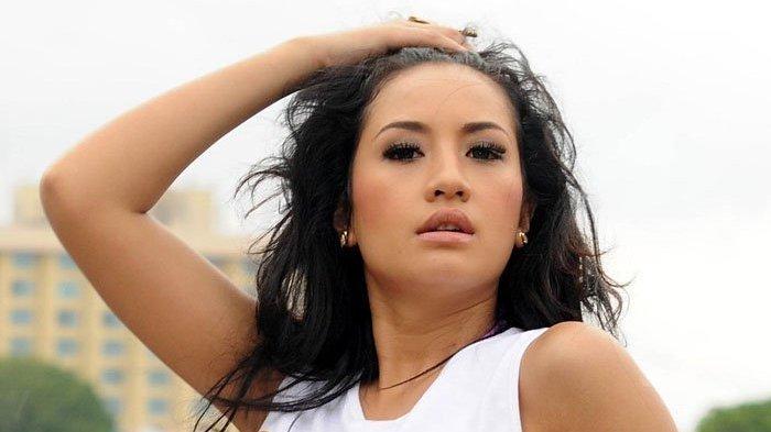 Detail Foto Artis Shinta Bachir Nomer 10