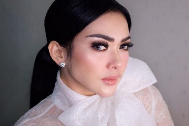 Detail Foto Artis Syahrini Nomer 20