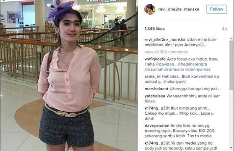 Detail Foto Artis Tidak Pakai Bra Nomer 25