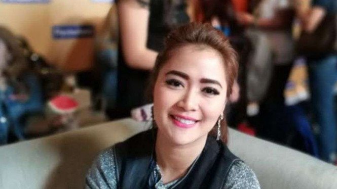 Detail Foto Artis Vega Darwanti Nomer 37