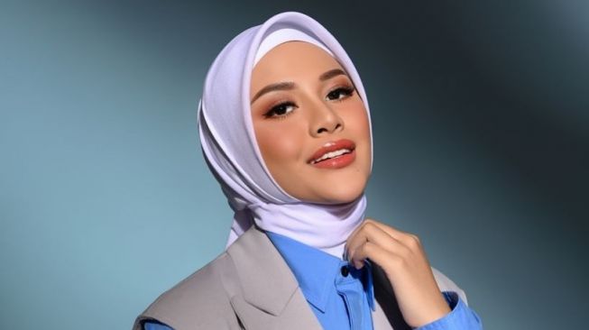 Detail Foto Artis Yang Berhijab Nomer 37