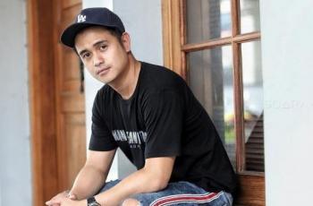 Detail Foto Artis Yang Ganteng Nomer 36