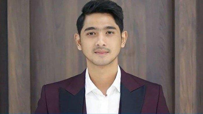 Detail Foto Arya Saloka Terbaru Nomer 37