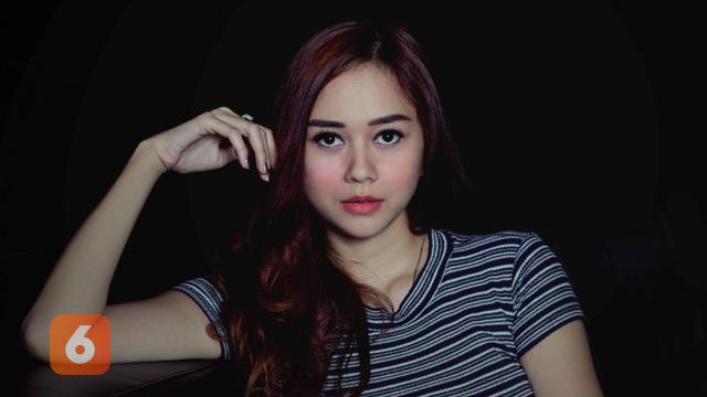 Foto Aura Kasih Cantik - KibrisPDR