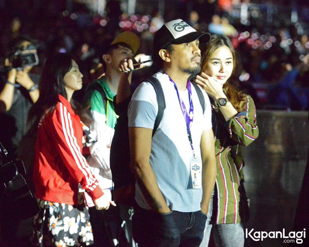 Detail Foto Aura Kasih Dan Glenn Fredly Nomer 16