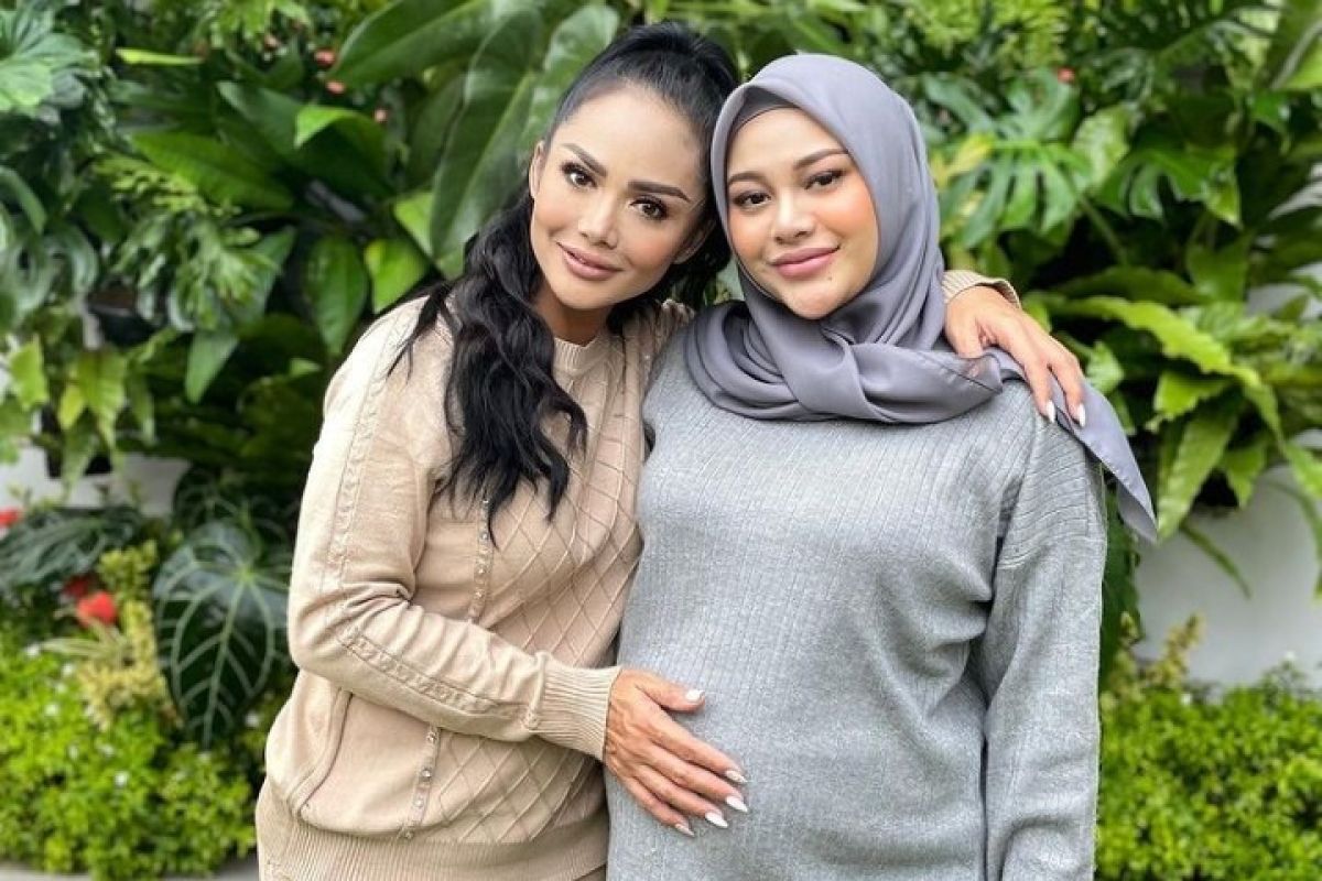 Detail Foto Aurel Dan Krisdayanti Nomer 43