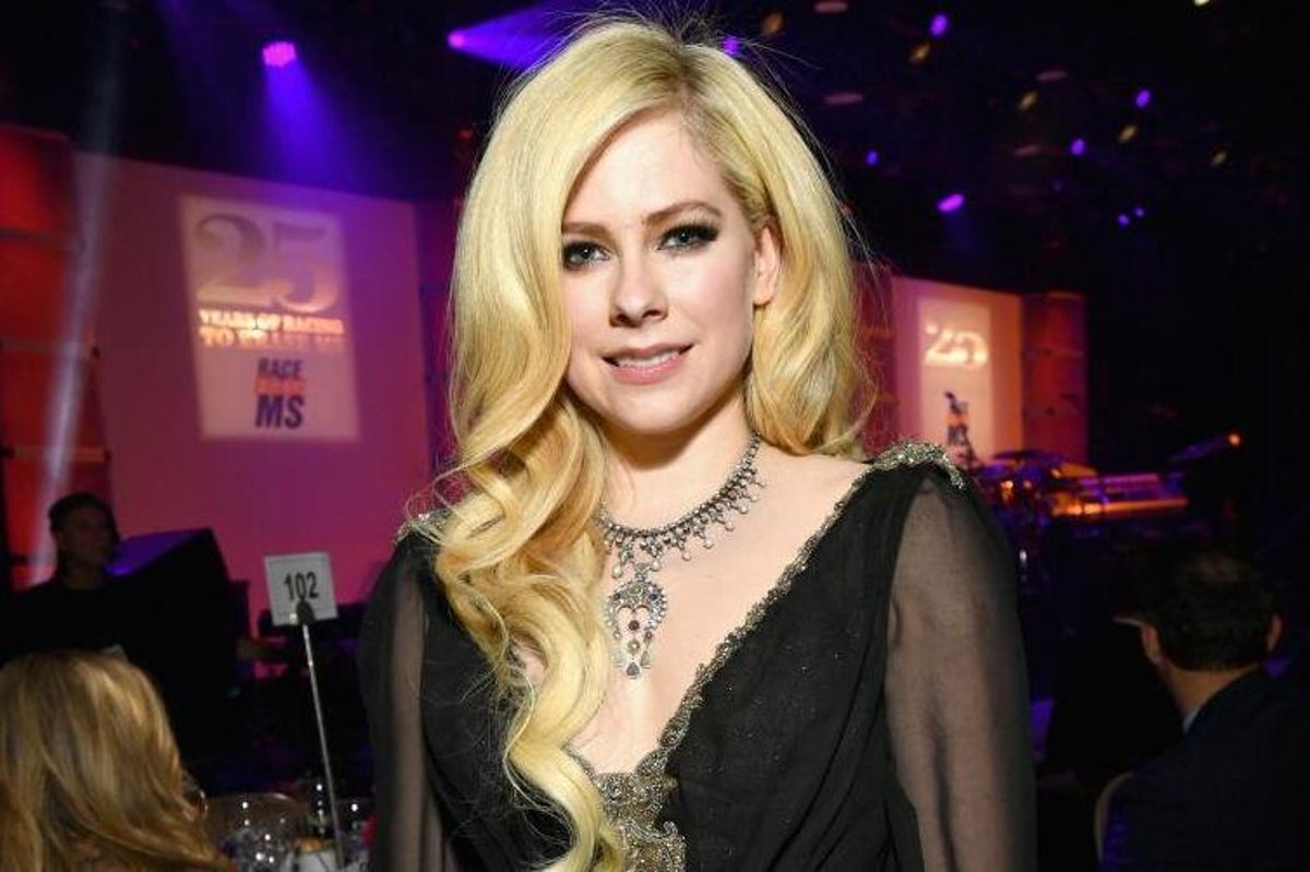 Detail Foto Avril Lavigne Terbaru Nomer 31