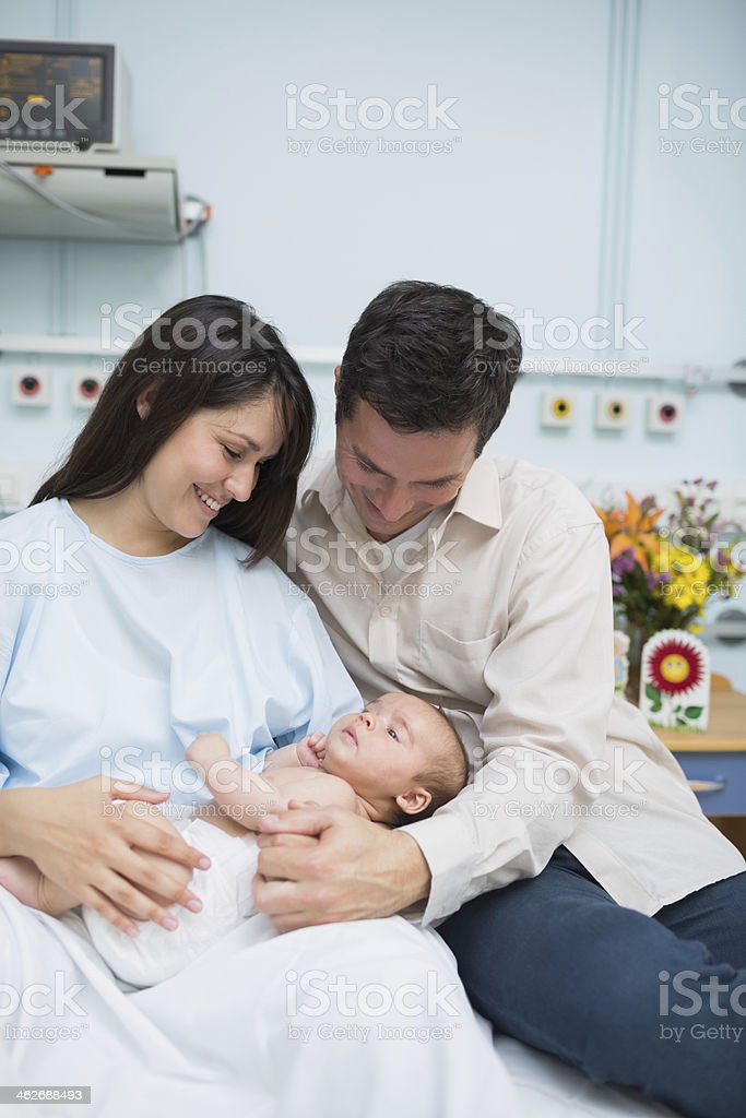 Detail Foto Ayah Ibu Dan Bayi Nomer 22