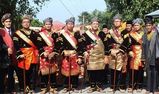 Detail Foto Baju Adat Sumatera Barat Nomer 53