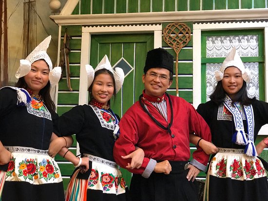 Detail Foto Baju Belanda Di Volendam Nomer 37