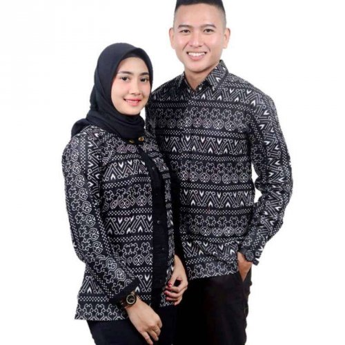 Detail Foto Baju Couple Bareng Sahabat Nomer 40