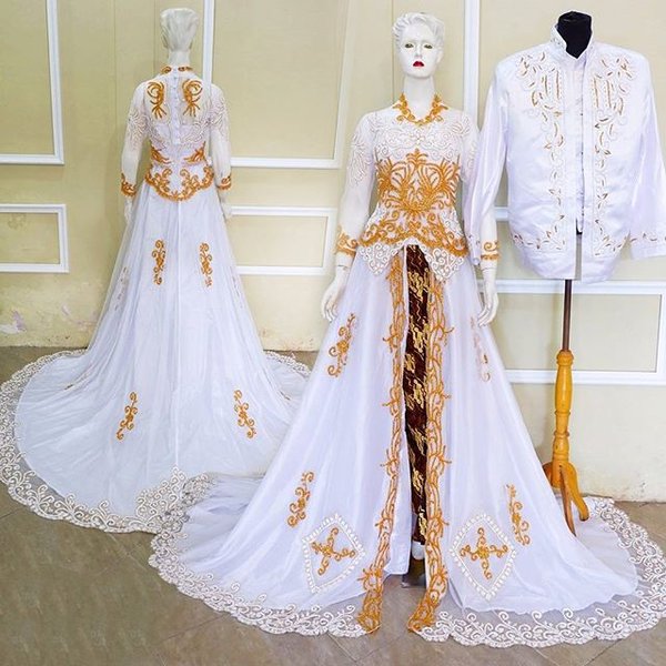 Detail Foto Baju Kebaya Pengantin Nomer 31