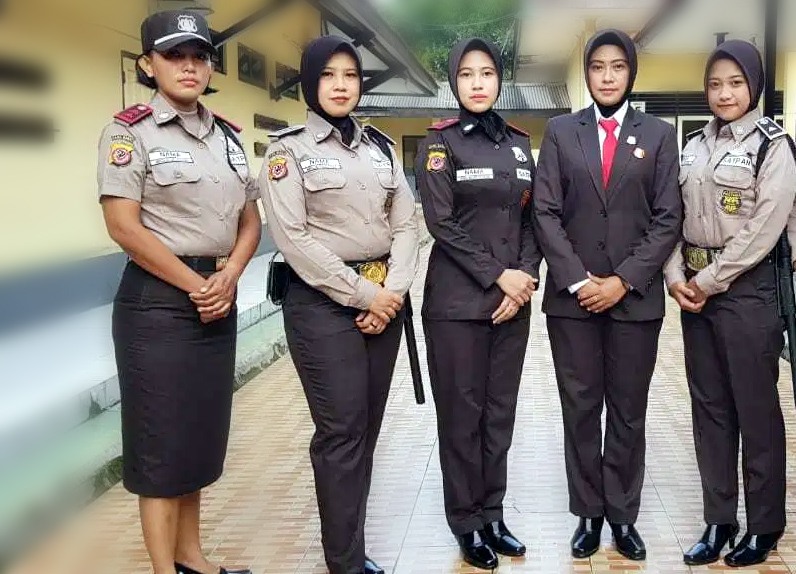 Detail Foto Baju Polisi Nomer 48