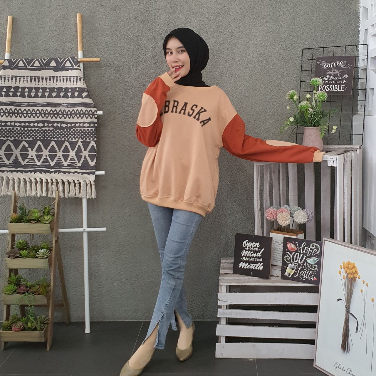 Detail Baju Kapelan Sama Sahabat Perempuan Nomer 32