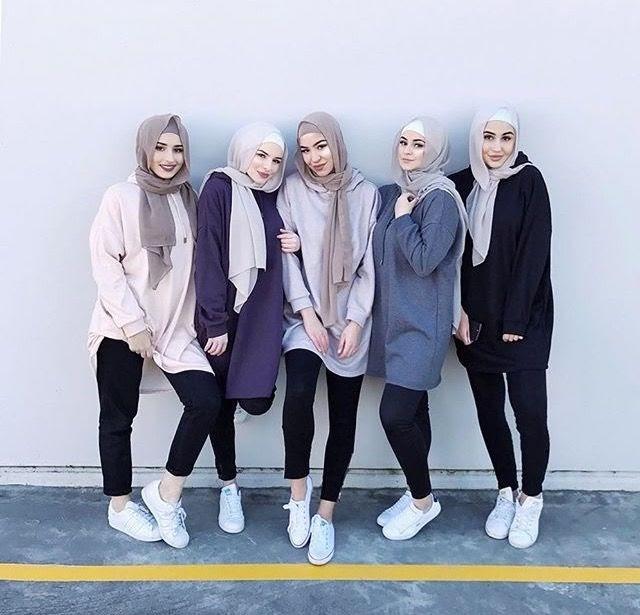 Detail Baju Kapelan Sama Sahabat Perempuan Nomer 5