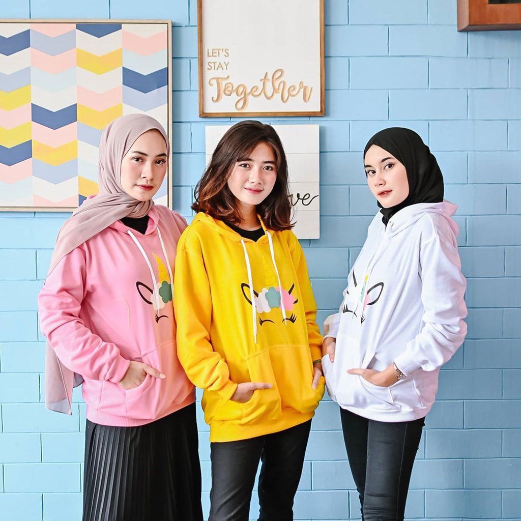 Detail Baju Kapelan Sama Sahabat Perempuan Nomer 44