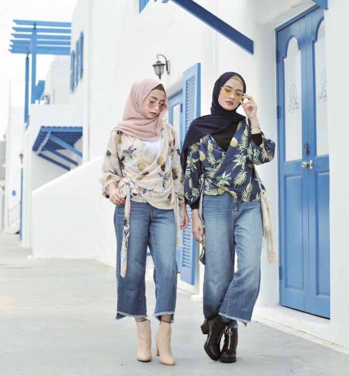 Detail Baju Kapelan Sama Sahabat Perempuan Nomer 47