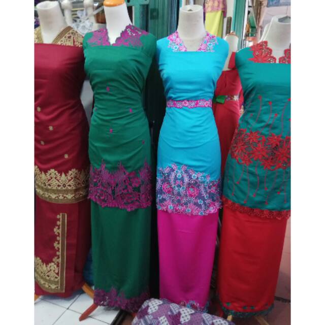 Detail Baju Kurung Melayu Bordir Nomer 29