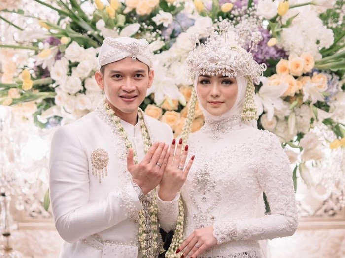 Detail Baju Pengantin Adat Jawa Modern Berhijab Nomer 13