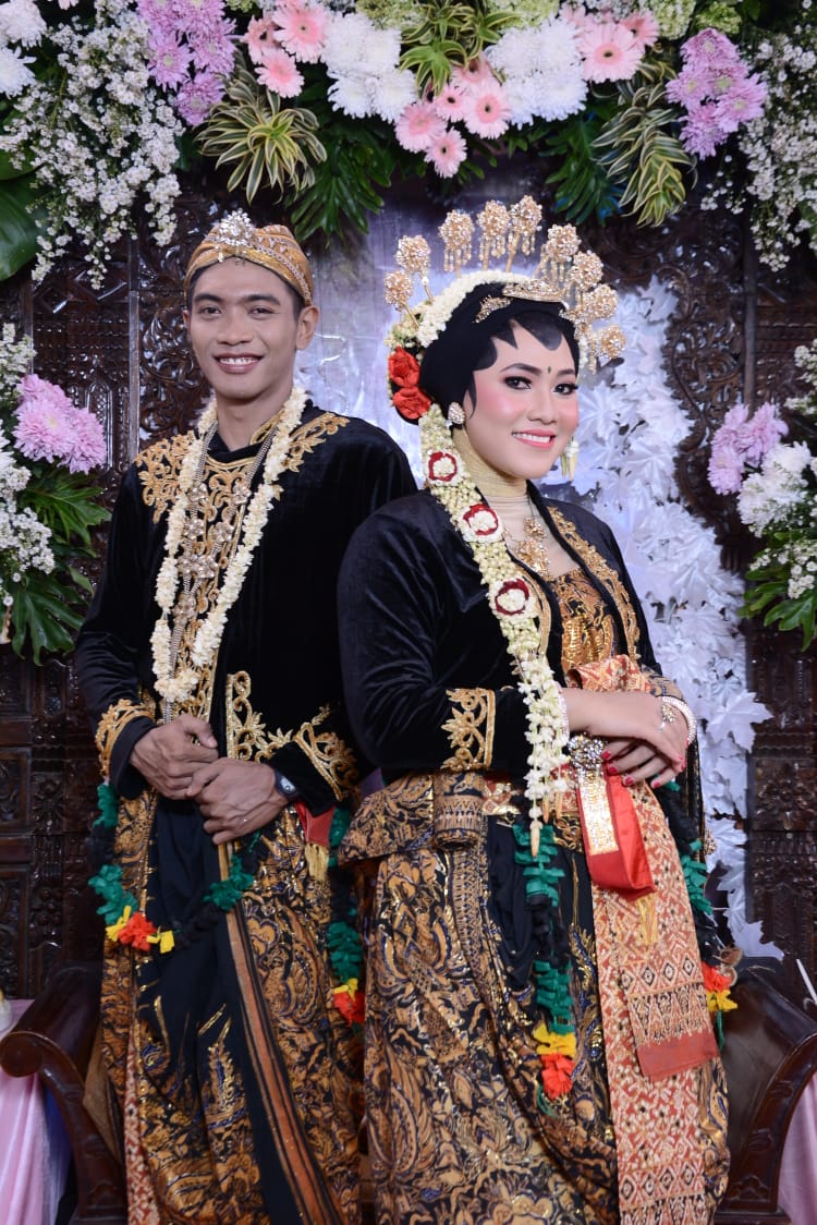 Detail Baju Pengantin Adat Jawa Modern Berhijab Nomer 27