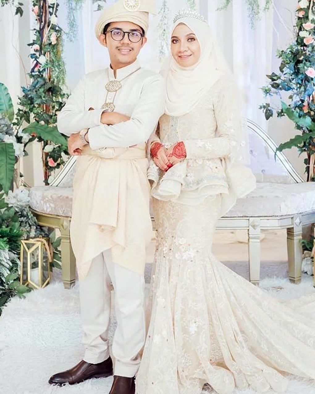 Detail Baju Pengantin Lelaki Warna Putih Nomer 16