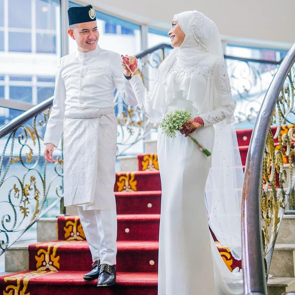 Detail Baju Pengantin Lelaki Warna Putih Nomer 10