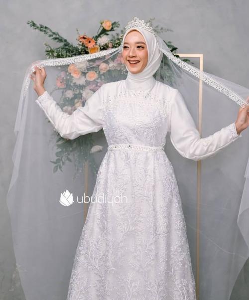 Detail Baju Pengantin Muslimah Mewah Nomer 43