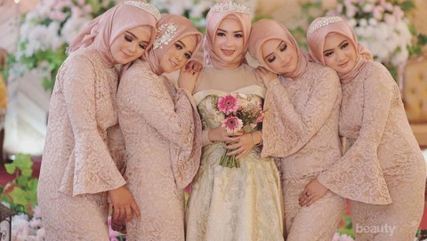 Detail Baju Pengantin Silver Gold Nomer 37