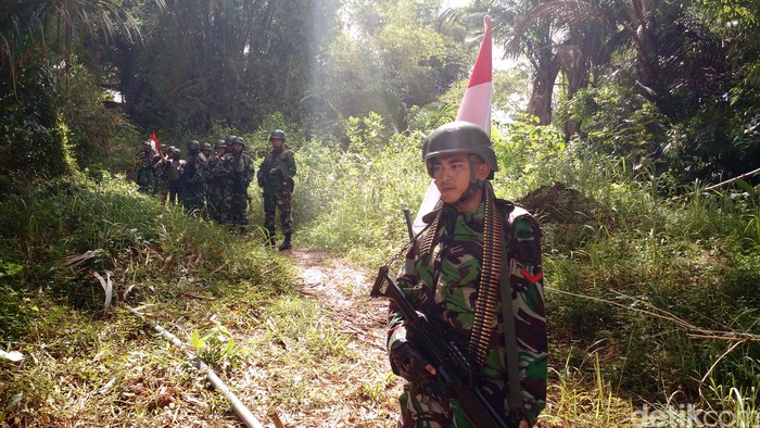 Detail Baju Tentara Png Nomer 34