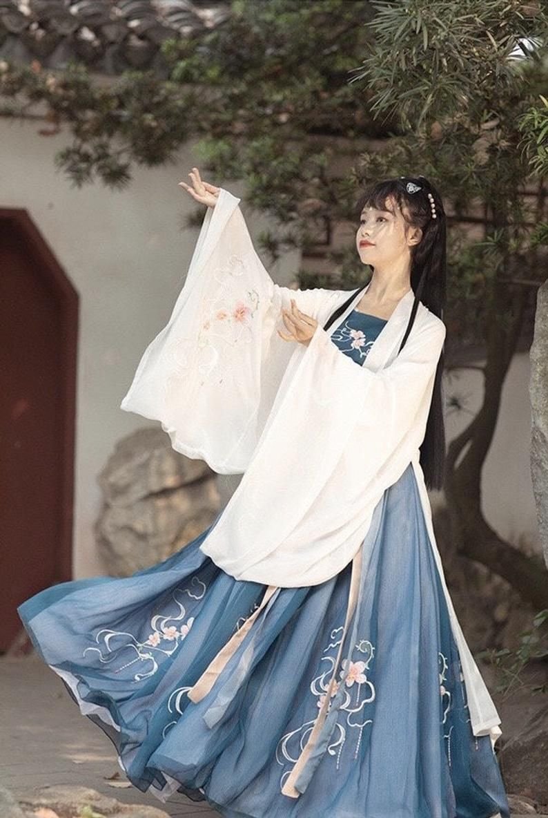 Detail Baju Tradisional Cina Perempuan Nomer 5