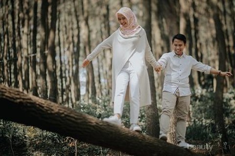 Detail Baju Untuk Prewedding Outdoor Nomer 41