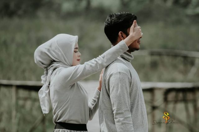 Detail Baju Yang Cocok Untuk Prewedding Outdoor Nomer 5