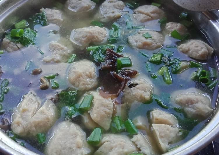 Detail Bakso Ayam Pakai Kuah Gambar Kuah Baso Ayam Nomer 9