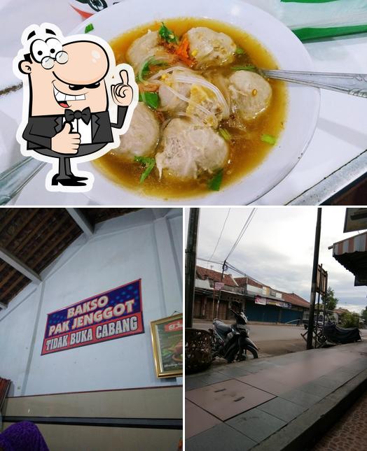 Detail Bakso Pak Jenggot Nomer 37