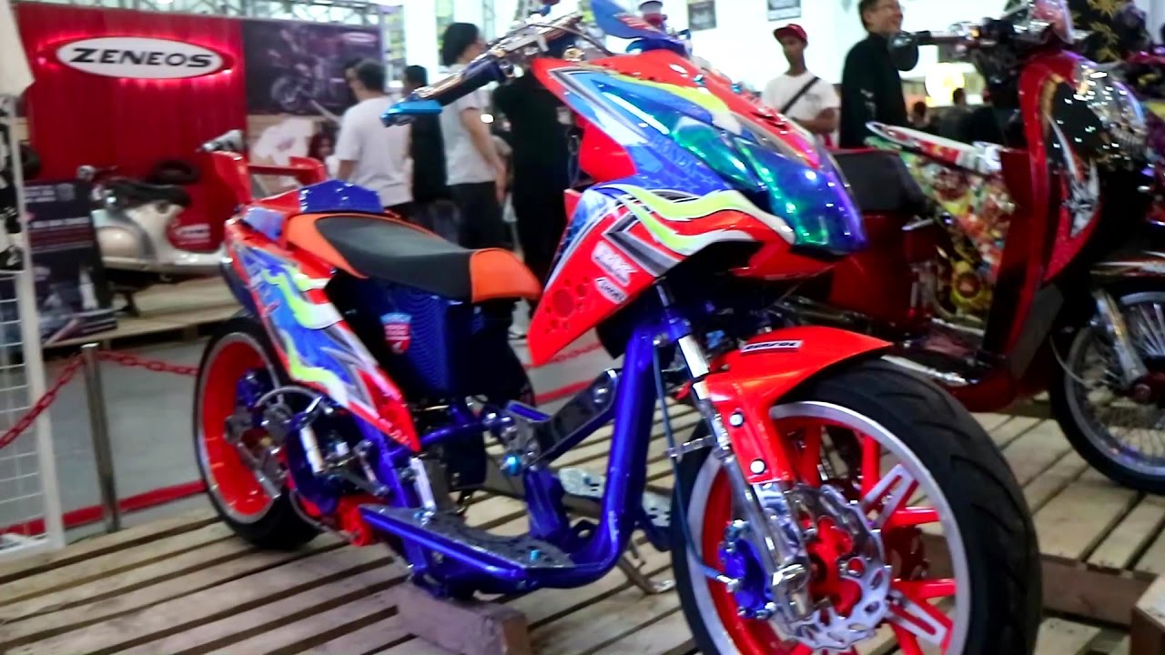 Detail Balap Motor Ekstrim Nomer 14