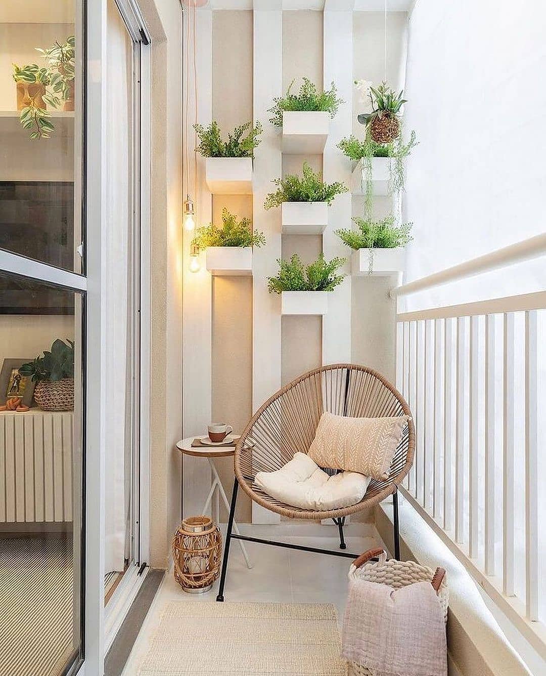 Detail Balkon Dalam Ruangan Rumah Minimalis Nomer 26