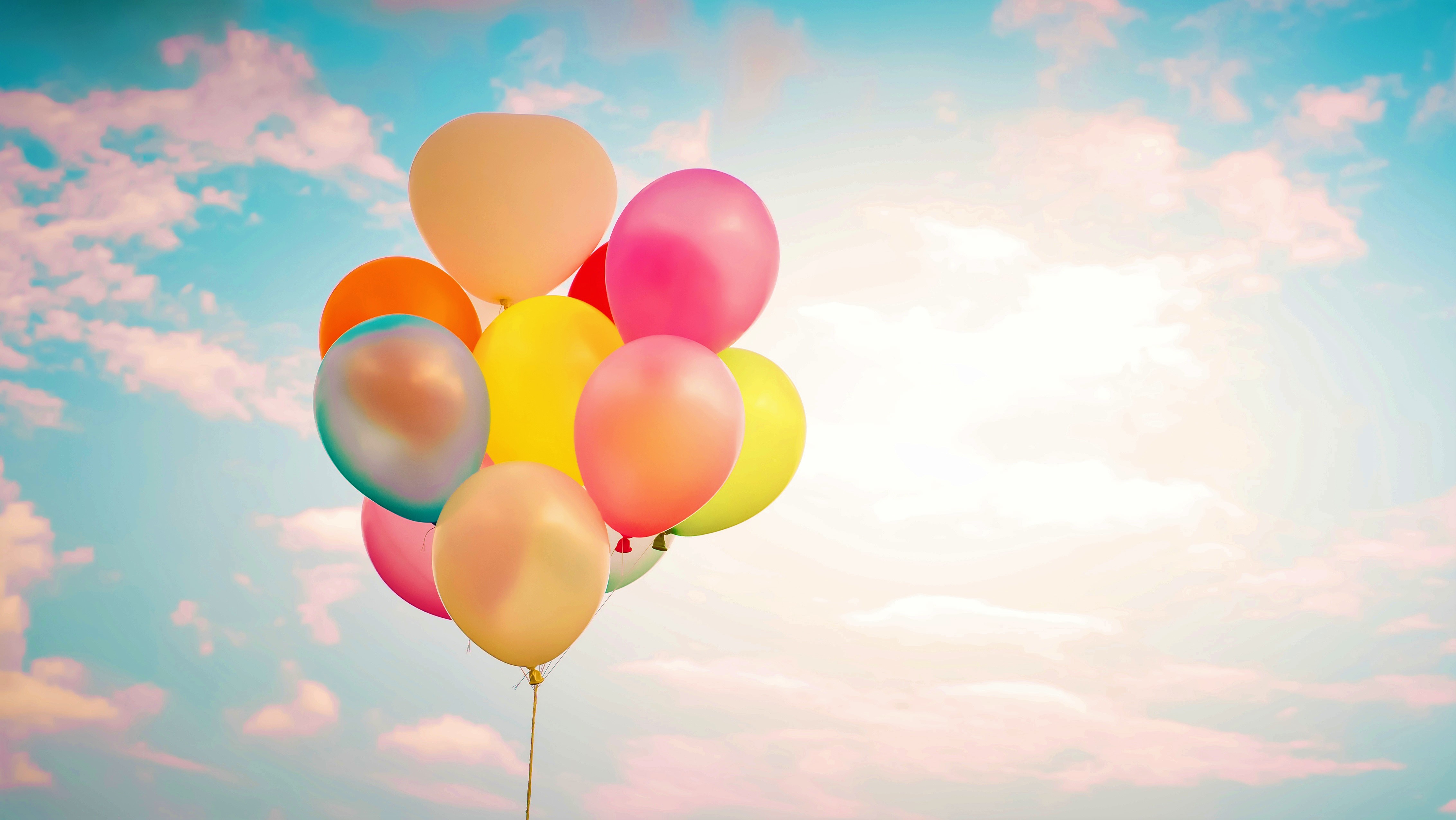 Detail Balloons Wallpaper Nomer 7