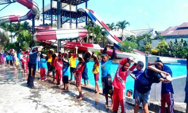 Download Balong Waterpark Jogja Nomer 35