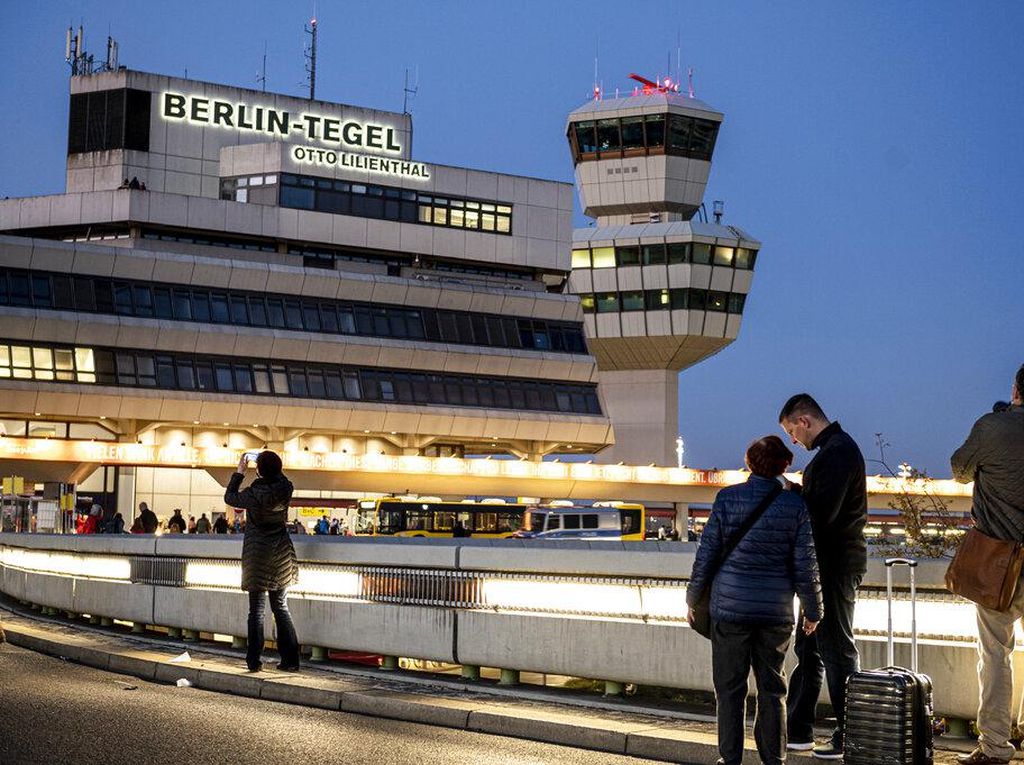 Detail Bandara Di Jerman Nomer 36