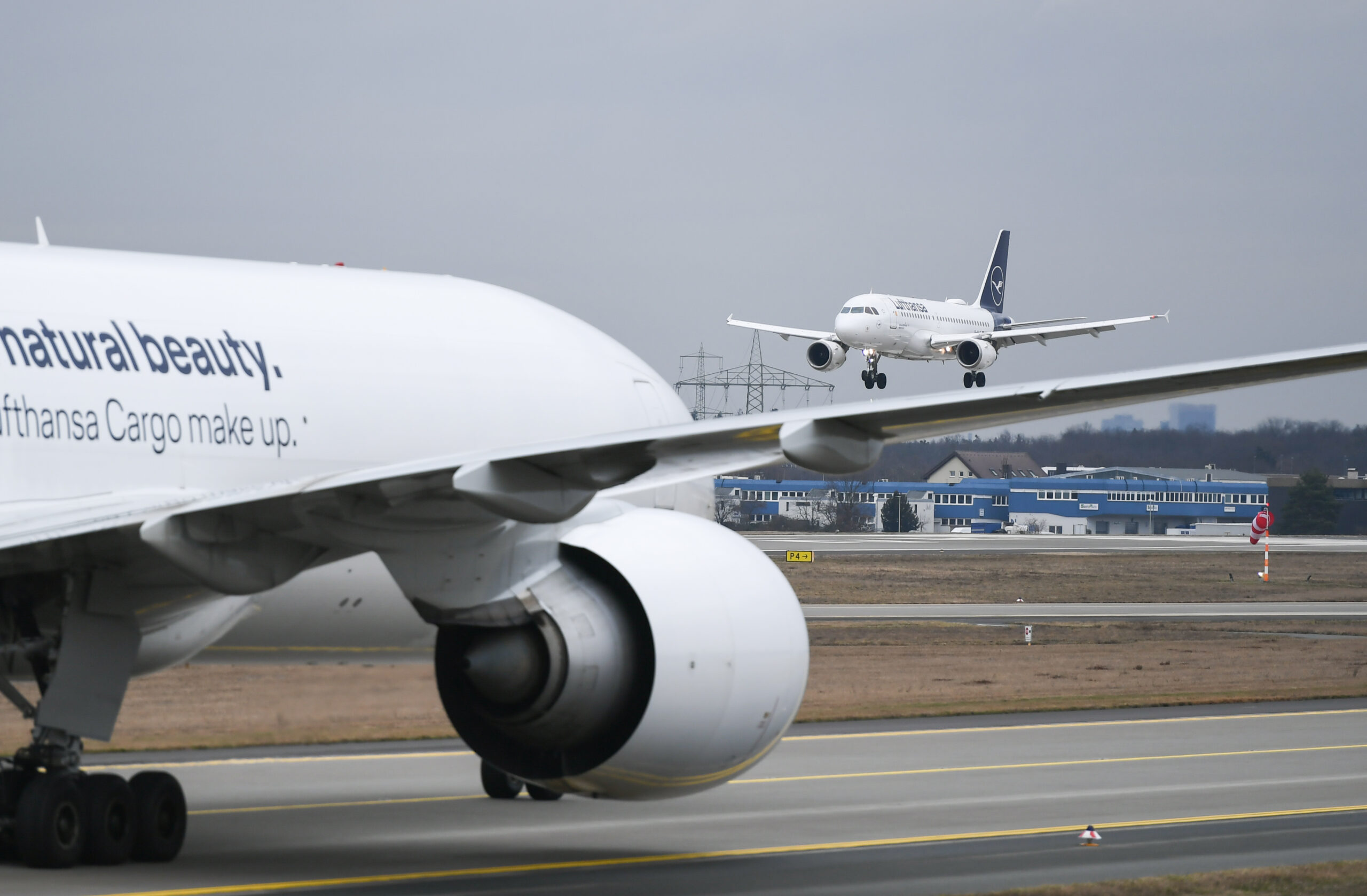 Detail Bandara Internasional Jerman Nomer 37