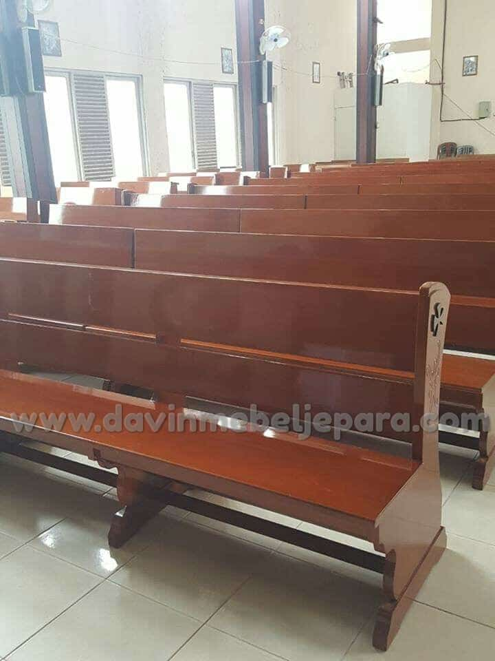 Detail Bangku Gereja Katolik Nomer 16