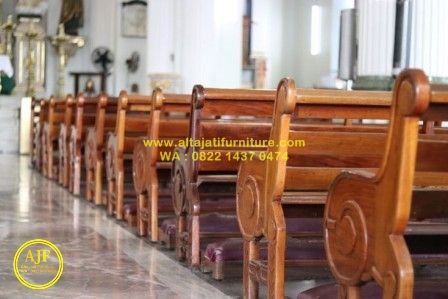 Detail Bangku Gereja Katolik Nomer 25