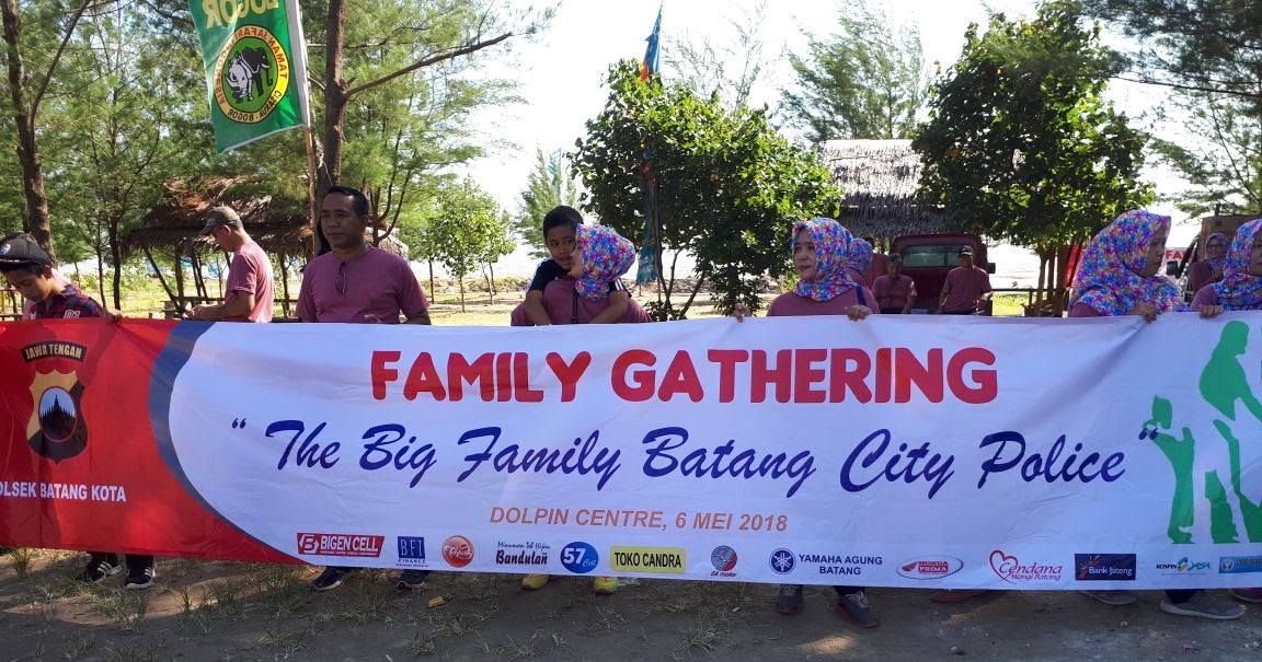 Detail Banner Family Gathering Keren Nomer 22